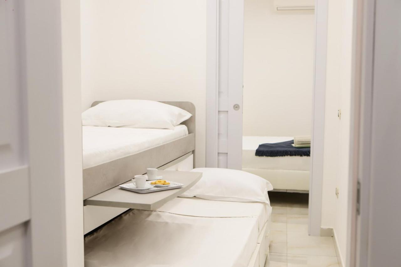 Cozy Apartment In Piazza Cavour By Wonderful Italy Napoli Dış mekan fotoğraf