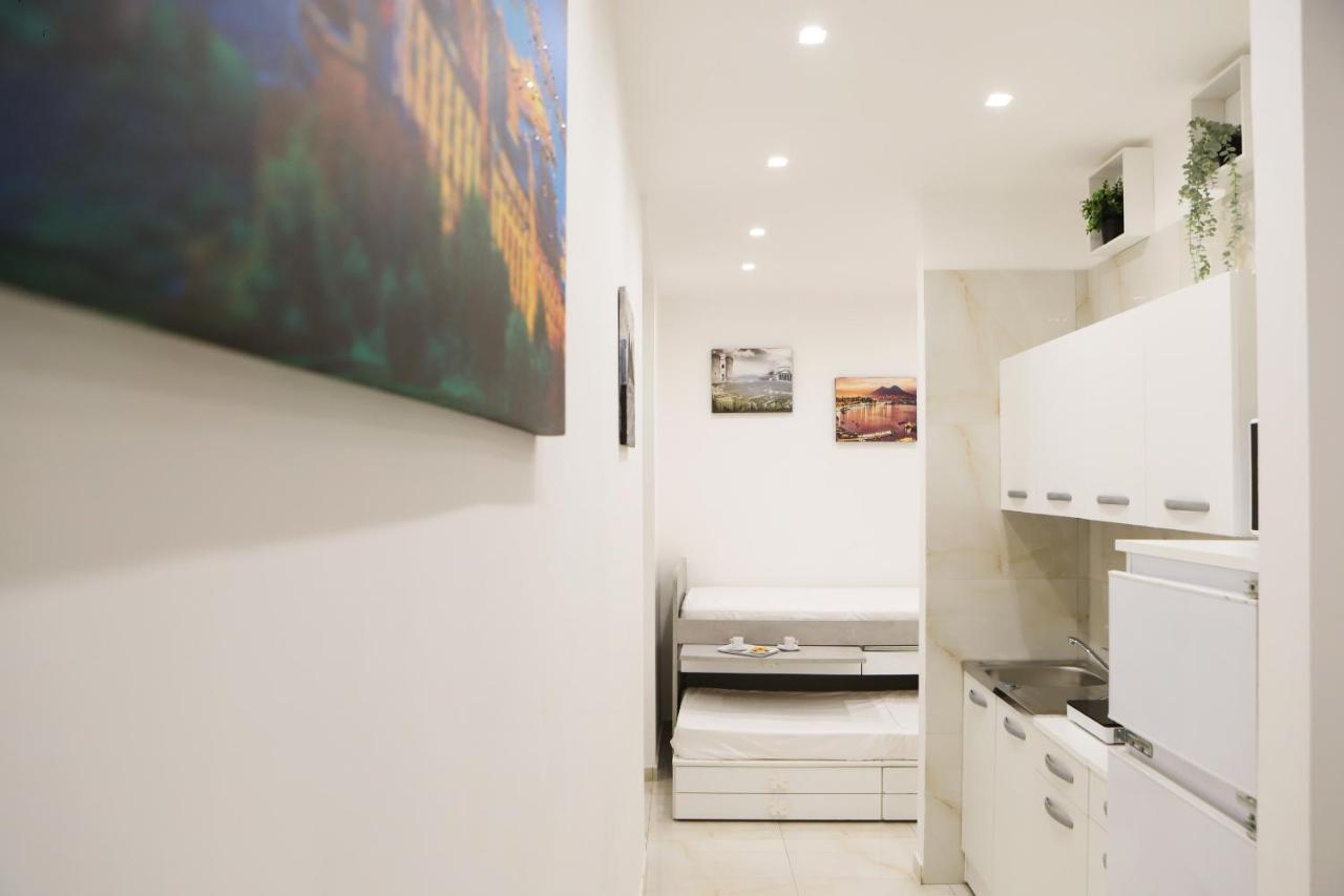 Cozy Apartment In Piazza Cavour By Wonderful Italy Napoli Dış mekan fotoğraf