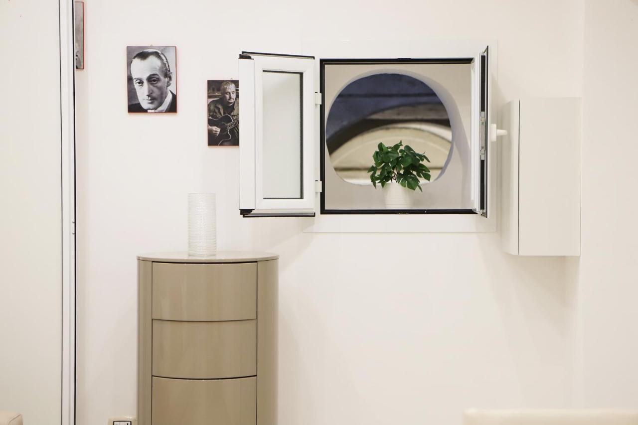 Cozy Apartment In Piazza Cavour By Wonderful Italy Napoli Dış mekan fotoğraf