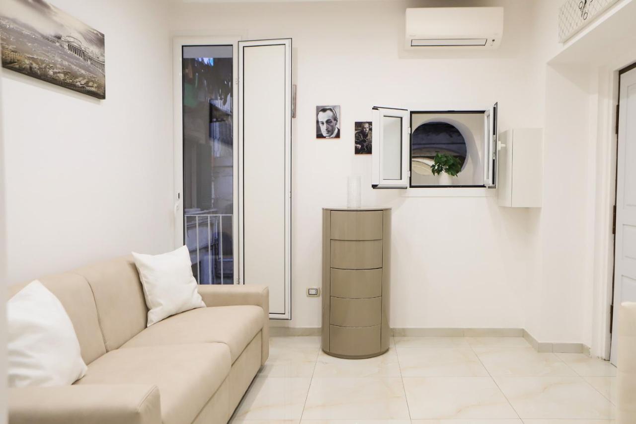 Cozy Apartment In Piazza Cavour By Wonderful Italy Napoli Dış mekan fotoğraf