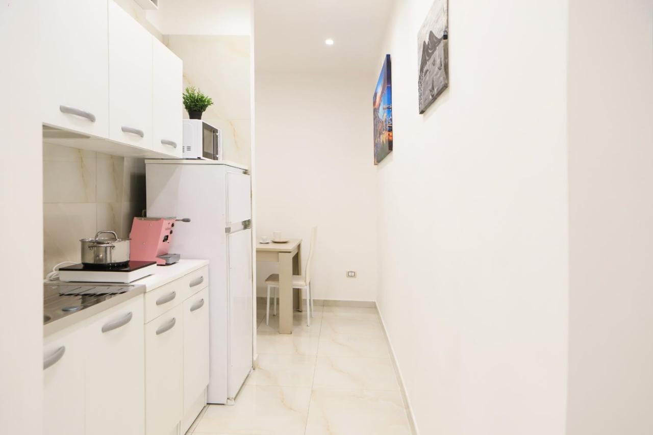 Cozy Apartment In Piazza Cavour By Wonderful Italy Napoli Dış mekan fotoğraf